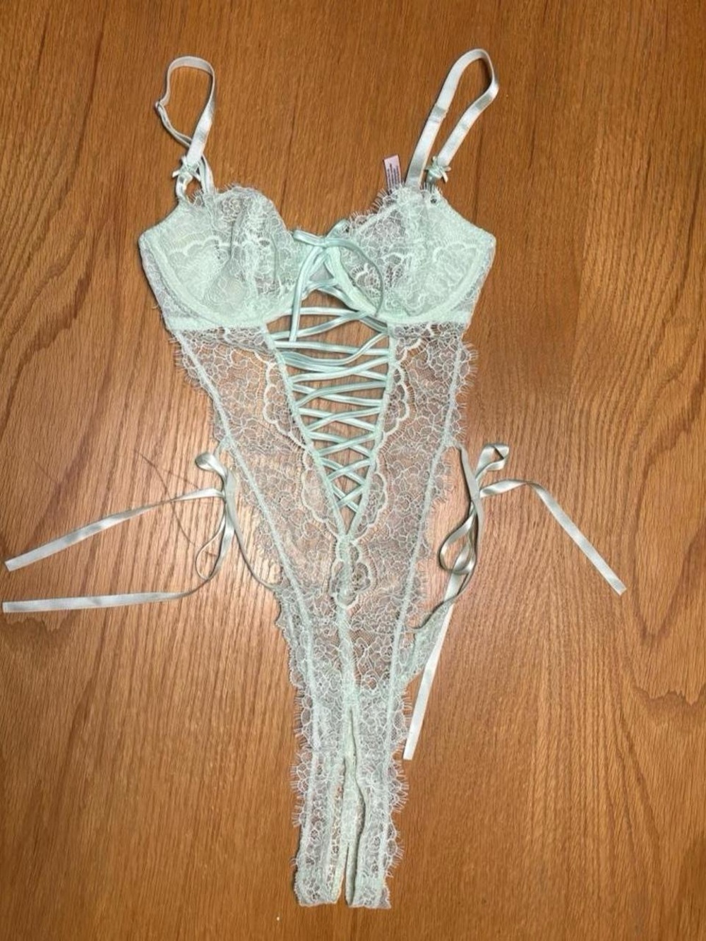 Victorias Secret Mint Green Lace Bodysuit XS Crotchless Lingerie Feminine Dainty